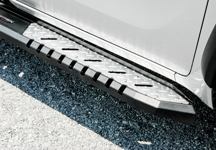 Nerf Step Bars & Running Boards