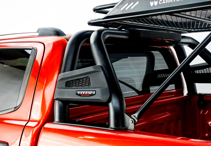 Roof Rack and Black Roll Bar